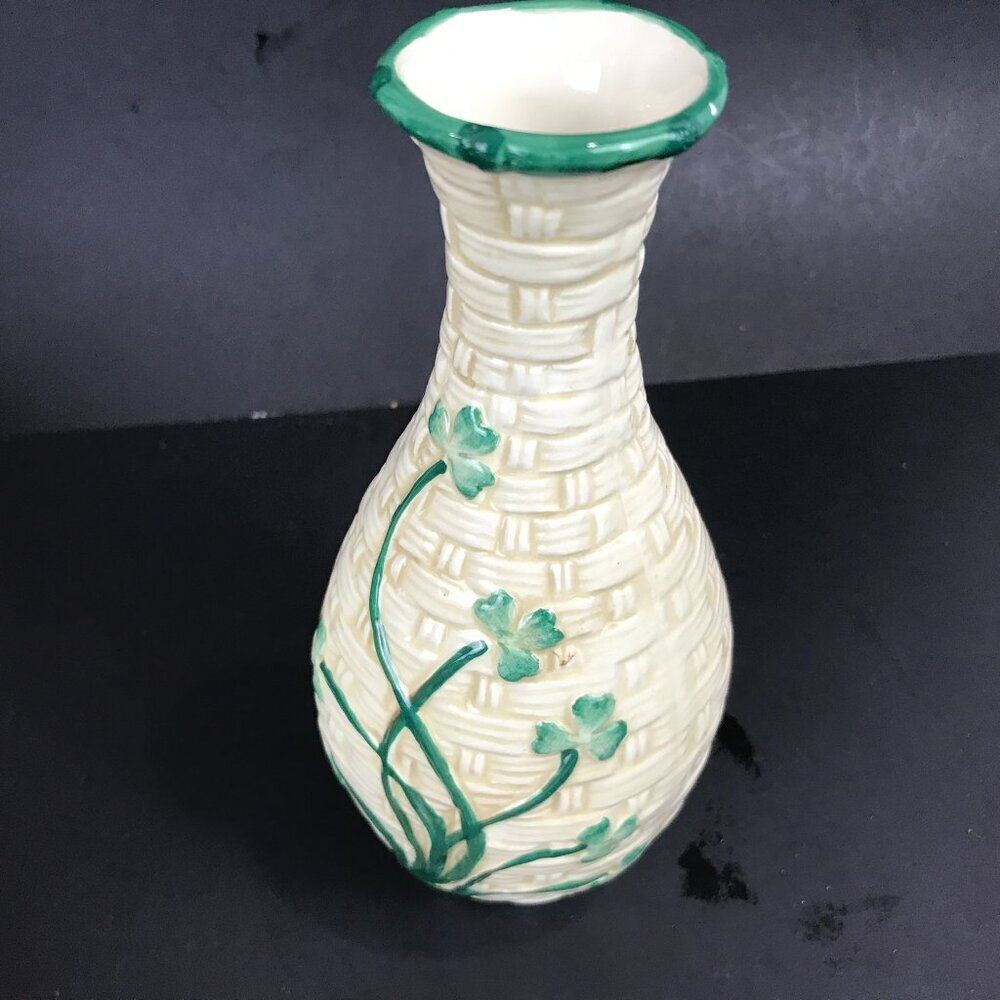 Vintage ceramic basket weave shamrock 7" vase